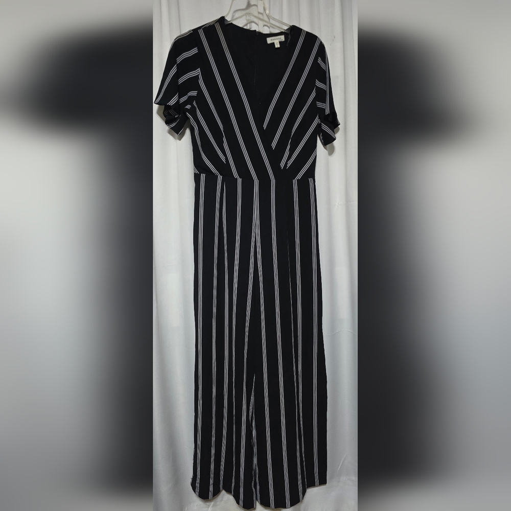 Monteau Women’s Black & White Striped Maxi Jumpsuit w/side Slits Size Large